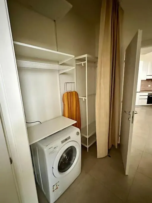 Spacious 2 Room Apartment Milan